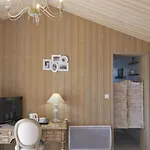 Le Clos De La Combe Bed & Breakfast
