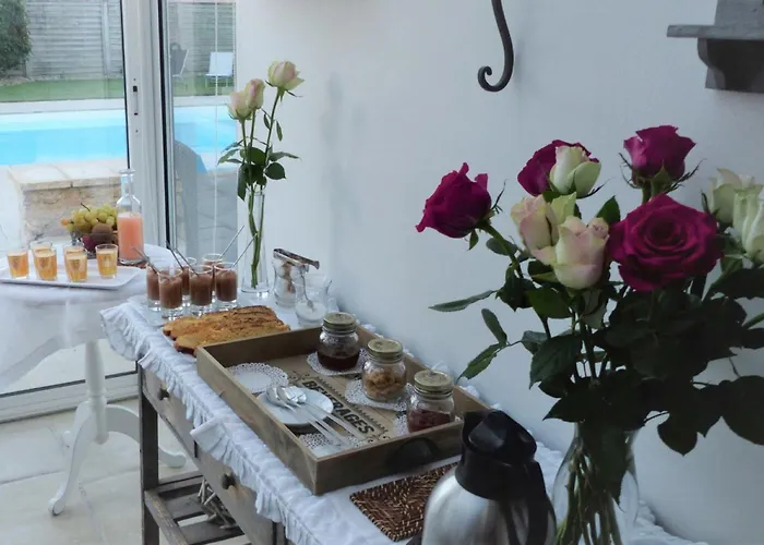 Le Clos De La Combe Couette-café