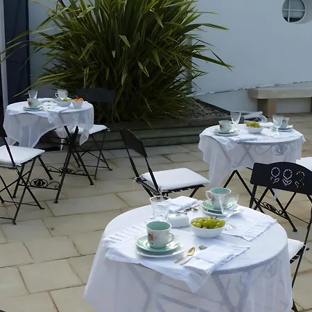 فندق مبيت وإفطار Le Clos De La Combe Saint-Jean-dʼOrbetiers