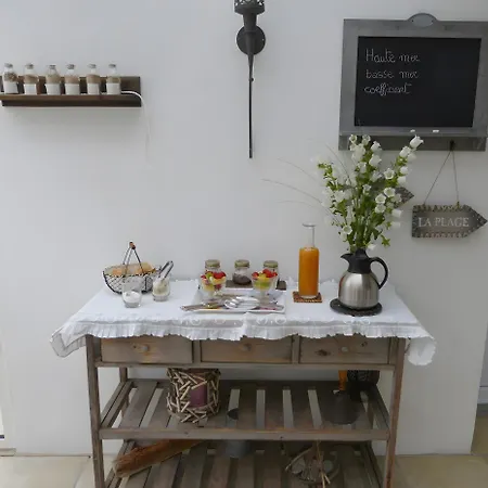 Le Clos De La Combe فندق مبيت وإفطار 3*