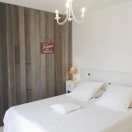 فندق مبيت وإفطار Le Clos De La Combe Saint-Jean-dʼOrbetiers