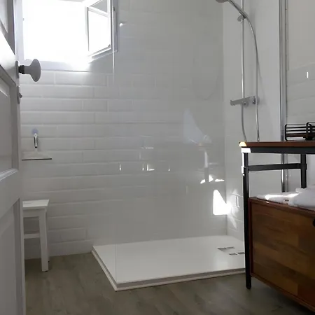 Le Clos De La Combe فندق مبيت وإفطار