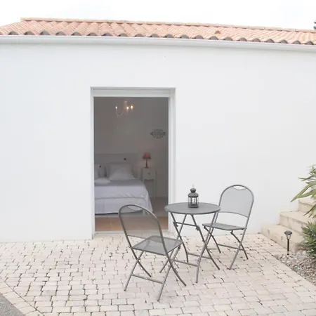 Le Clos De La Combe Saint-Jean-dʼOrbetiers