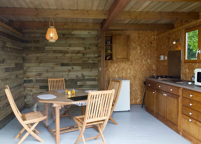 Le Clos De La Combe Bed & Breakfast